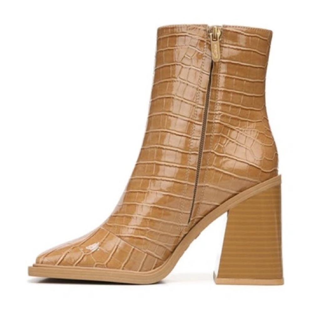 NWOB Circus NY By Sam Edelman , Layla Bootie Woman's Color Caramel Size 7